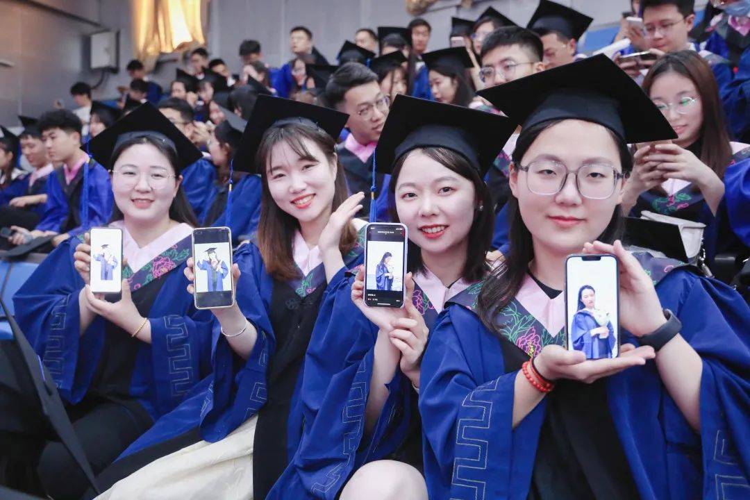 广西大学文凭(广西大学本科毕业条件)