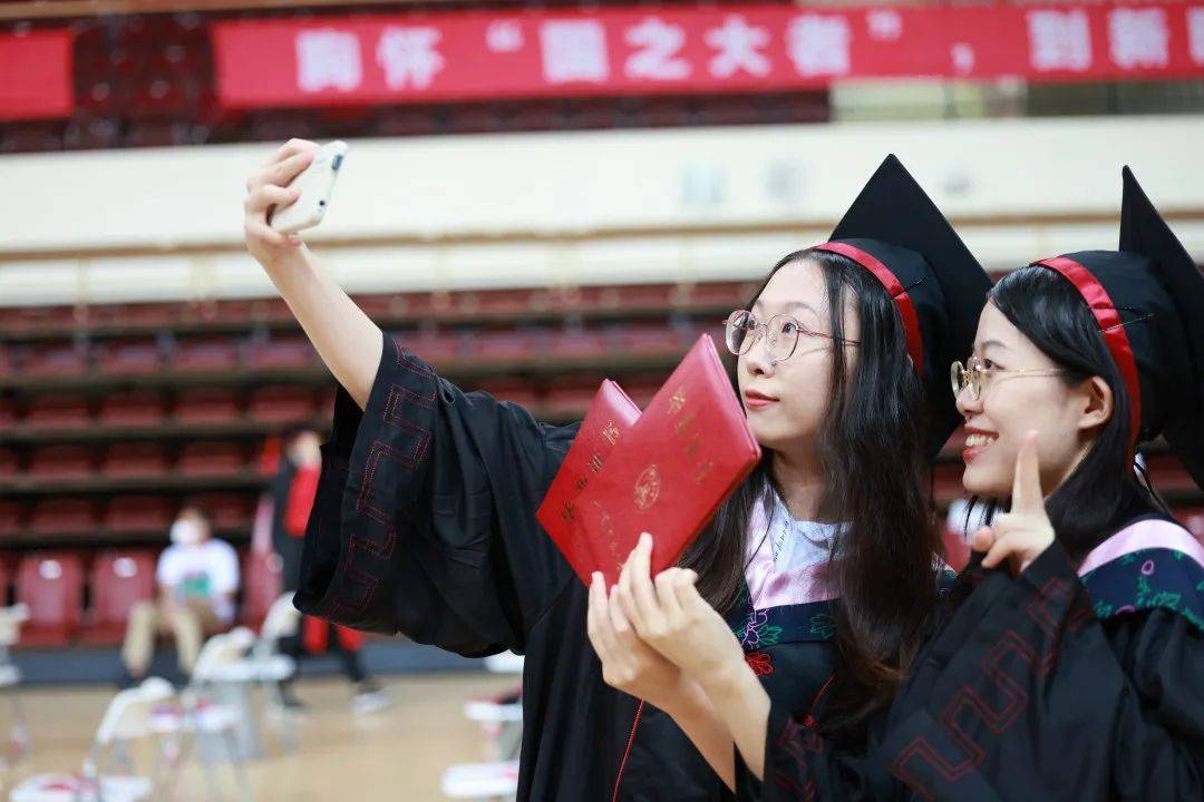 上海财经大学毕业证(上海财经大学毕业证书样本)
