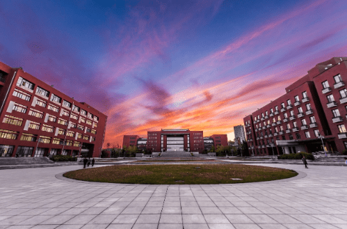 大连理工大学(大连理工大学大型仪器共享平台)