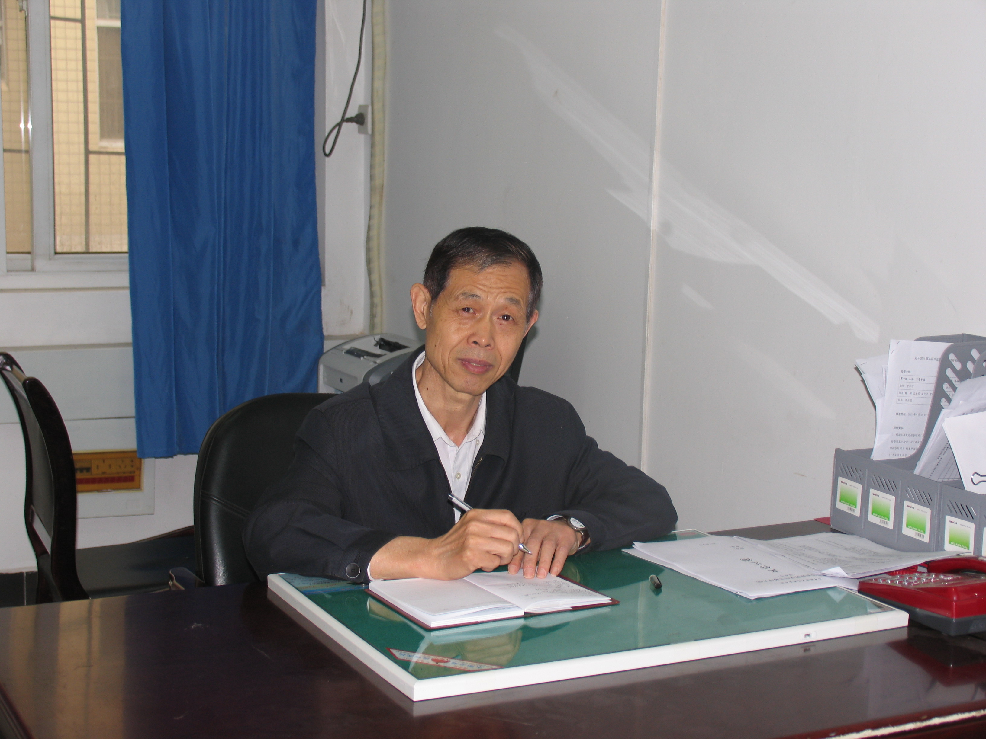 华中科技大学毕业证(华中科技大学毕业证发放时间)
