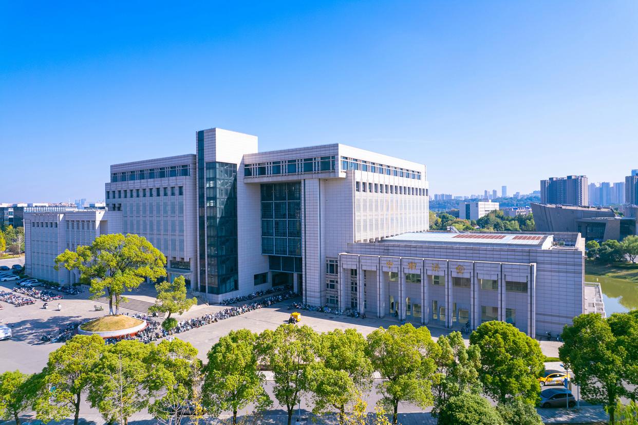 中南大学是985还是211