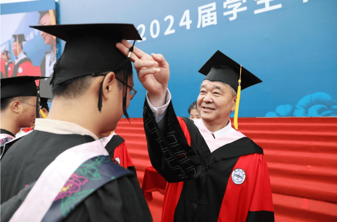 兰州大学毕业证书遗失后的处理办法是